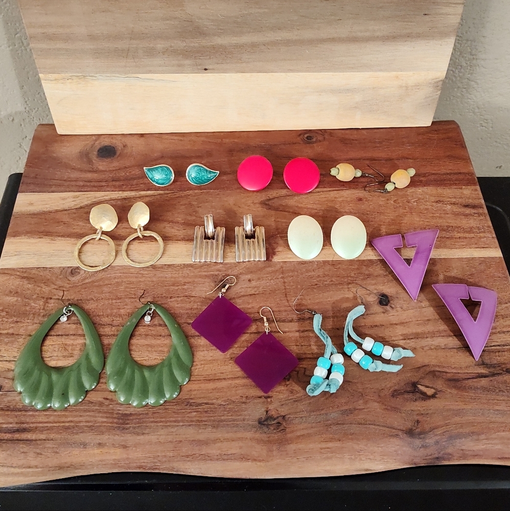 Ten Piece Assorted Fashion Earring Jewelry Lot